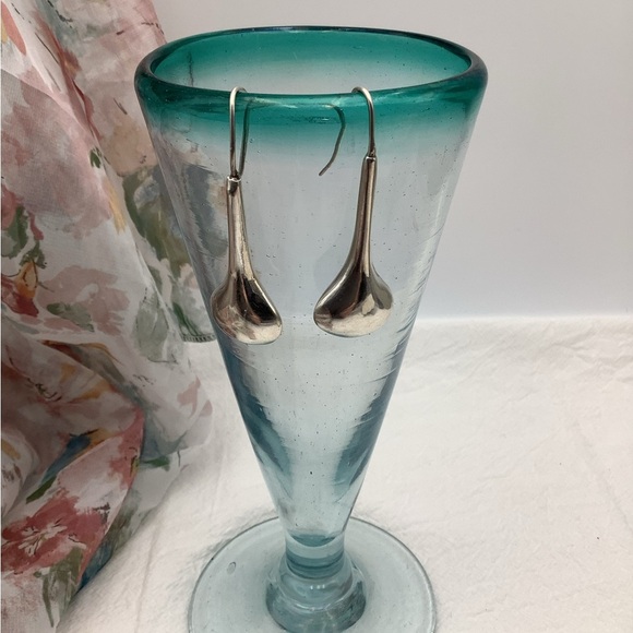 Vintage Sterling Silver Long Drop earrings - Picture 2 of 3